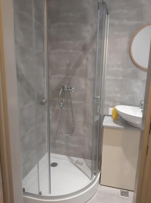 Apartament Komfortowy - W Pelni Wyposazony - Spaceapart Apartment Jelenia Gora Ngoại thất bức ảnh